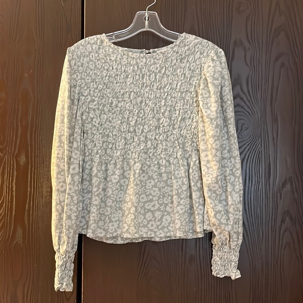 A New Day Sage and white patterned short blouse. Long sleeved. Size Large.